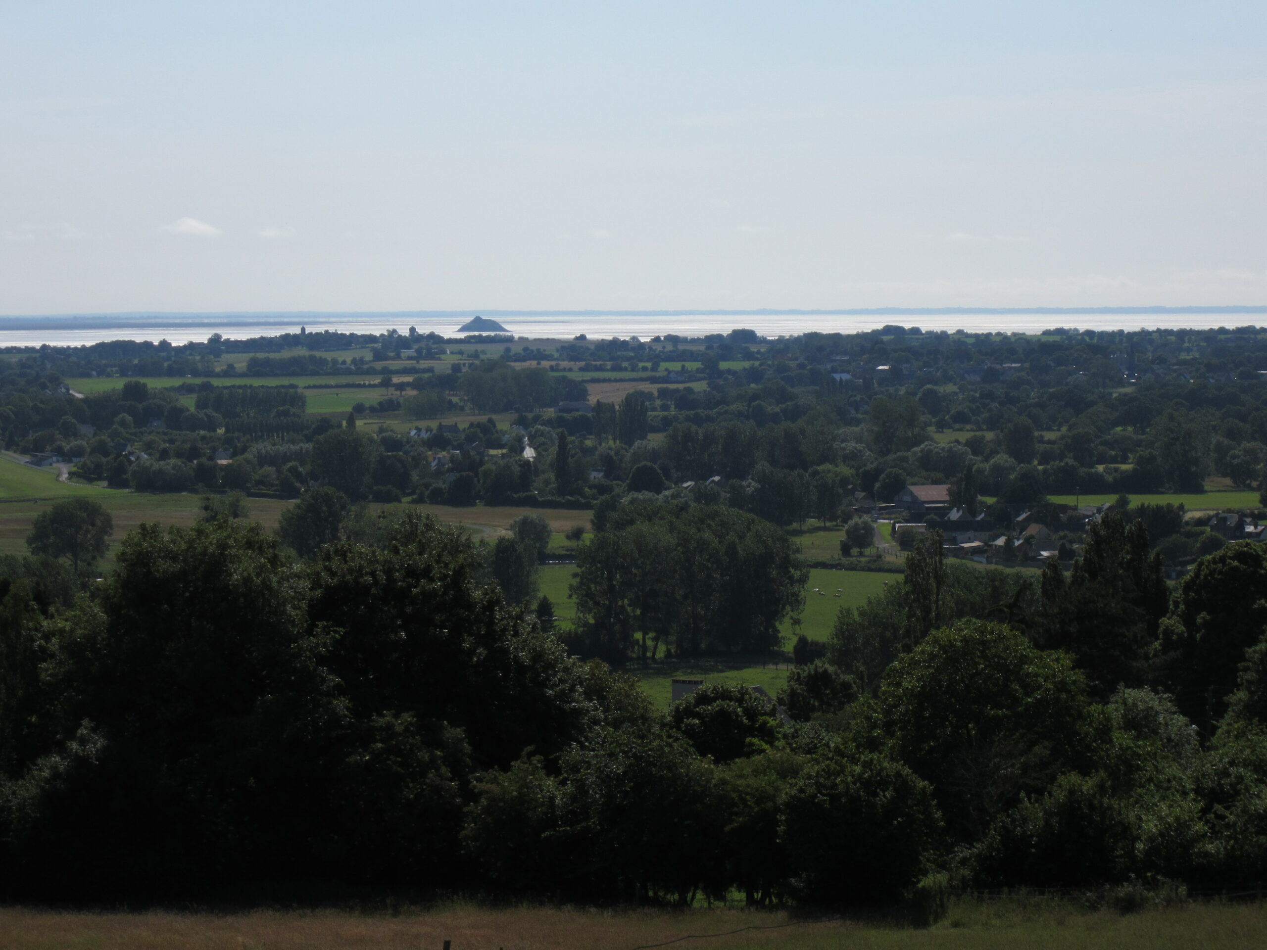 Vue sur la baie du Mont-Saint-Michel depuis le Jardin des Plantes d'Avranches
