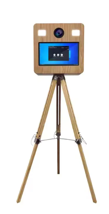 Borne photobooth Block Event en bois sur trépied avec écran tactile et flash